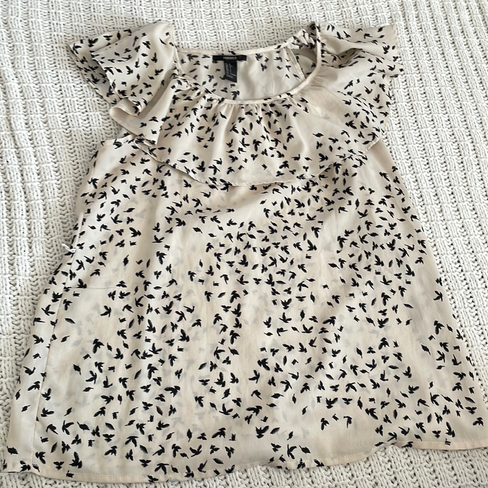 Forever 21 Bird Blouse with Flutter Sleeves Size Small